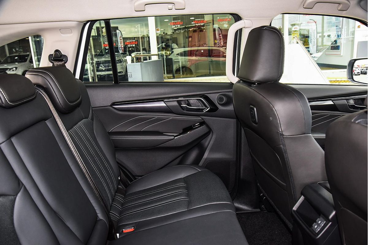 2024 Isuzu MU-X LS-T