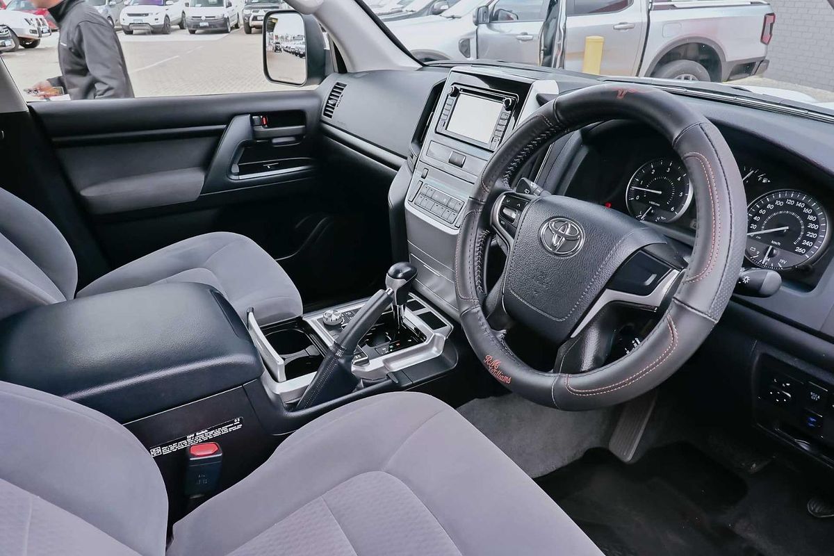 2017 Toyota Landcruiser GXL VDJ200R