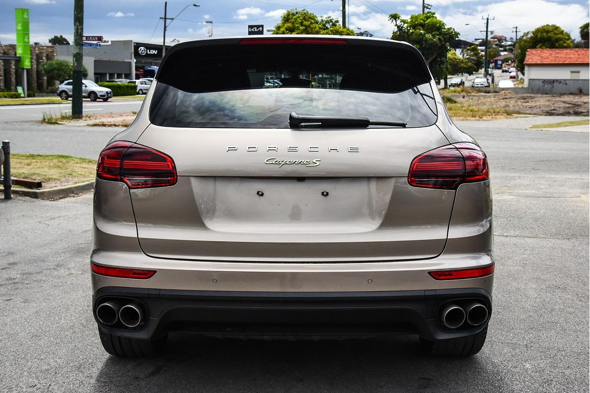 2016 Porsche Cayenne S E-Hybrid 92A