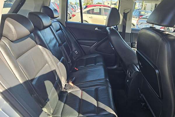 2010 Volkswagen Tiguan 103TDI 5N