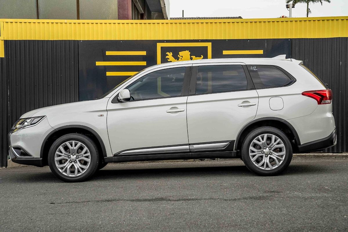 2021 Mitsubishi Outlander ES ZL