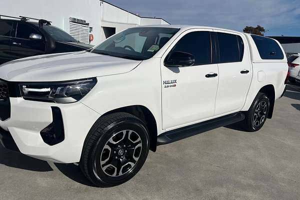 2024 Toyota Hilux SR5 48V GUN126R 4X4