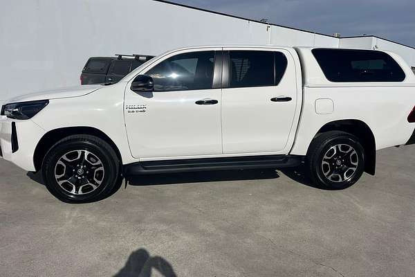 2024 Toyota Hilux SR5 48V GUN126R 4X4