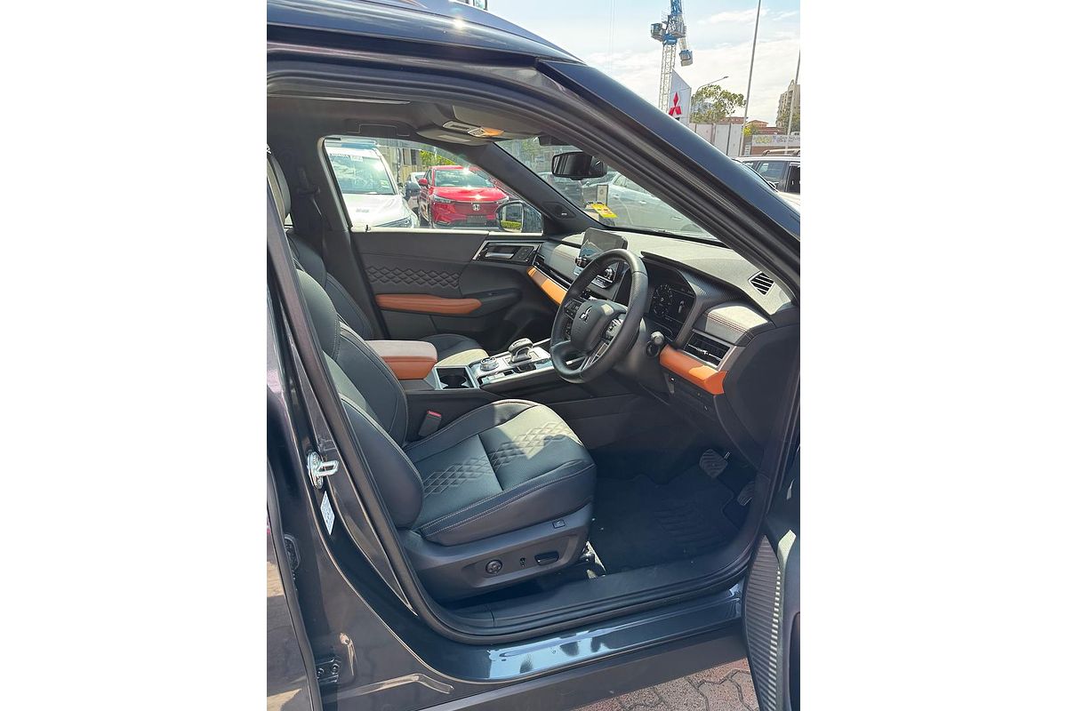 2024 Mitsubishi Outlander Exceed Tourer ZM