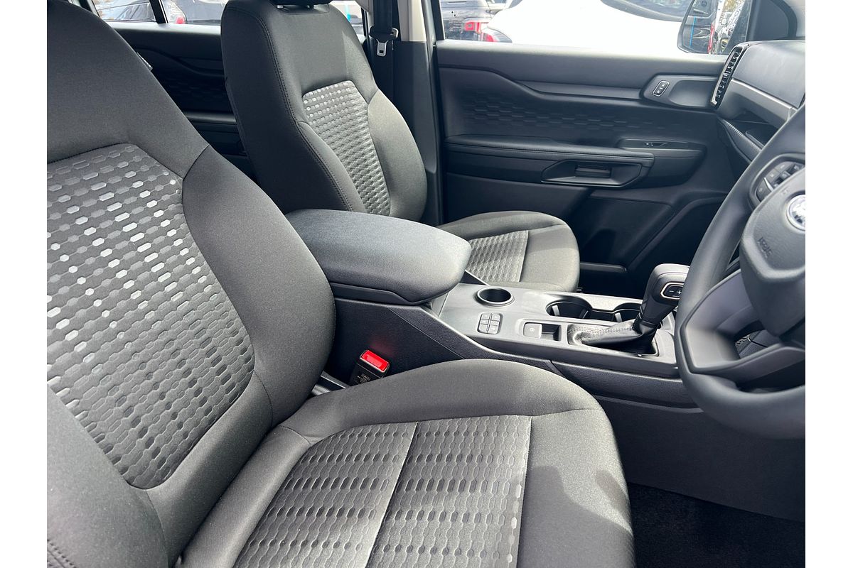 2024 Ford Everest Ambiente