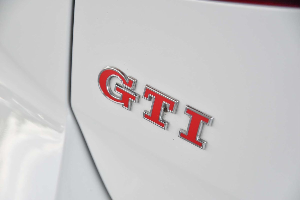 2016 Volkswagen Golf GTI 40 Years 7