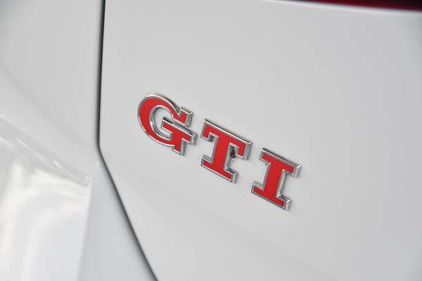 2016 Volkswagen Golf GTI 40 Years 7
