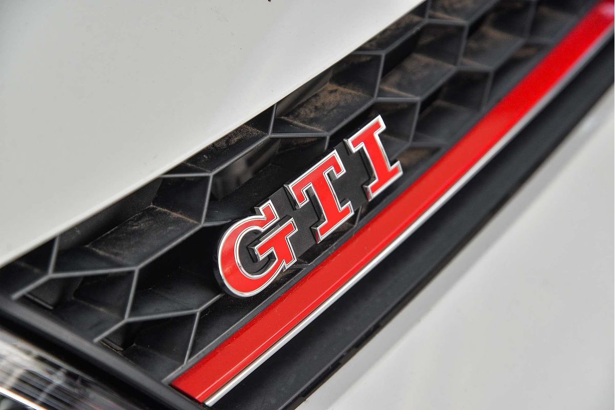 2016 Volkswagen Golf GTI 40 Years 7