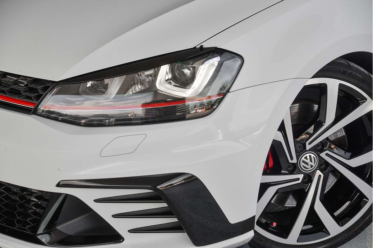 2016 Volkswagen Golf GTI 40 Years 7