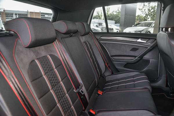 2016 Volkswagen Golf GTI 40 Years 7