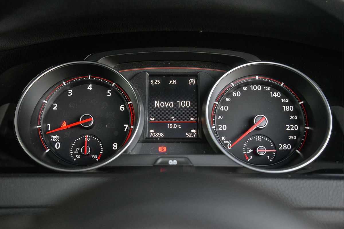 2016 Volkswagen Golf GTI 40 Years 7