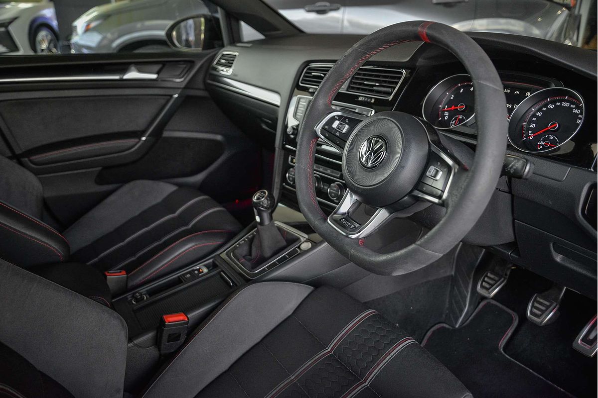 2016 Volkswagen Golf GTI 40 Years 7