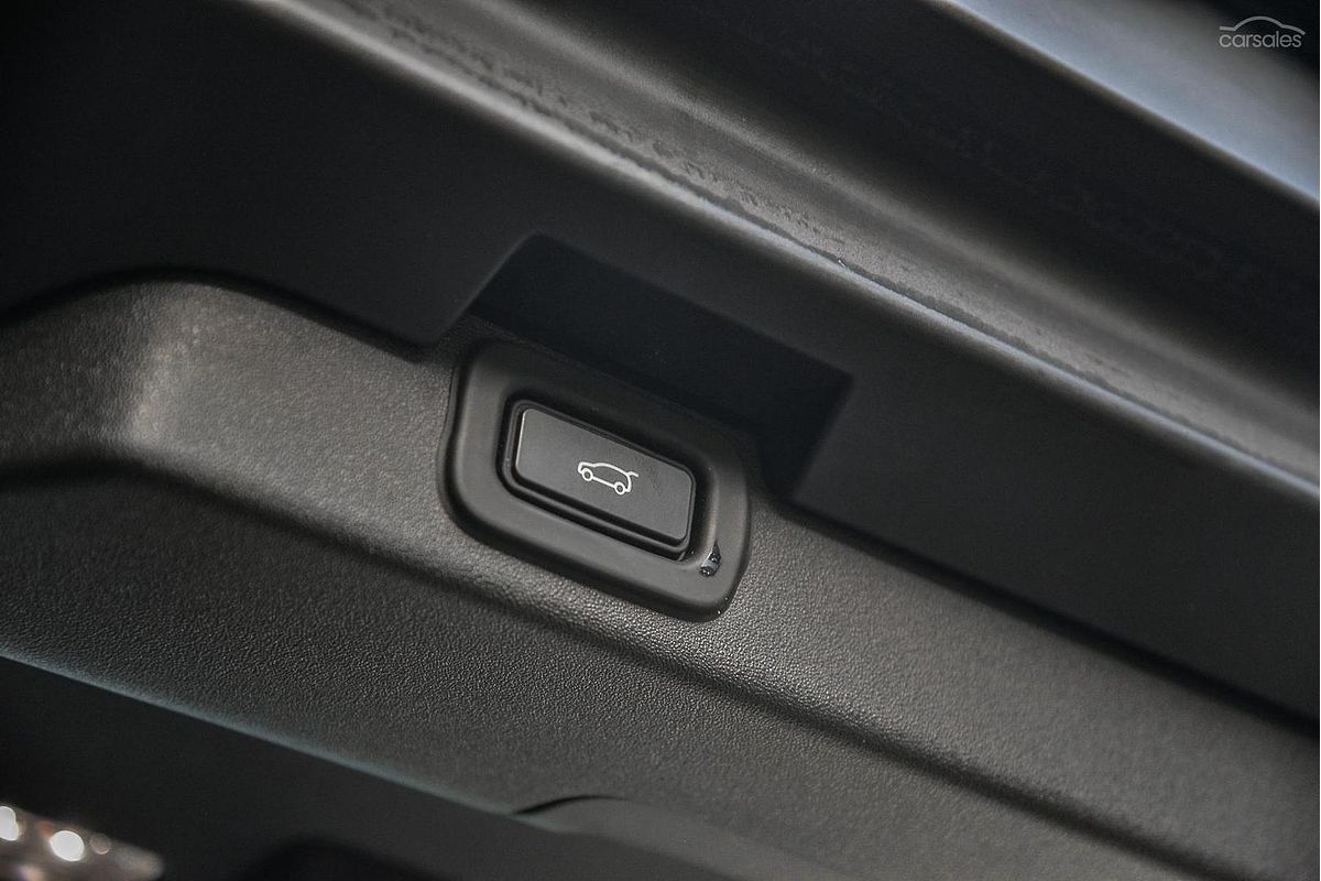 2021 Land Rover Discovery D300 SE Series 5
