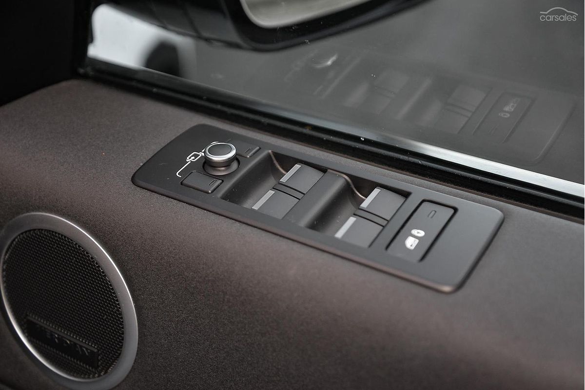 2021 Land Rover Discovery D300 SE Series 5