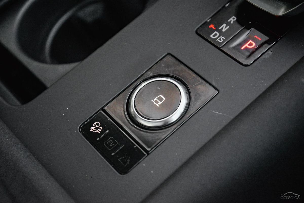 2021 Land Rover Discovery D300 SE Series 5