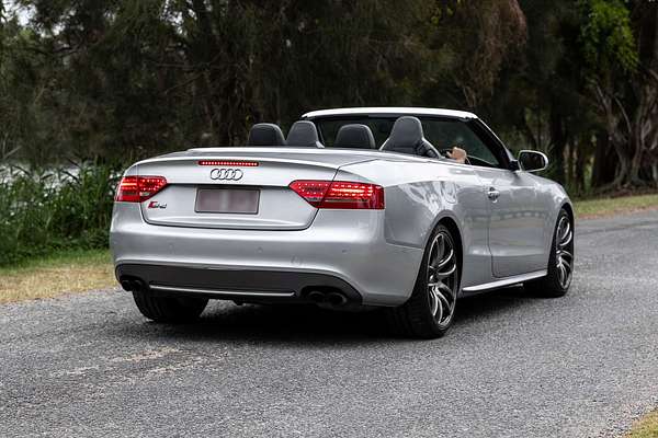 2010 Audi S5  8T