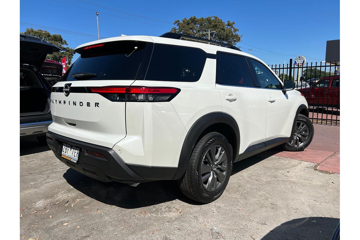 2024 Nissan Pathfinder ST-L R53