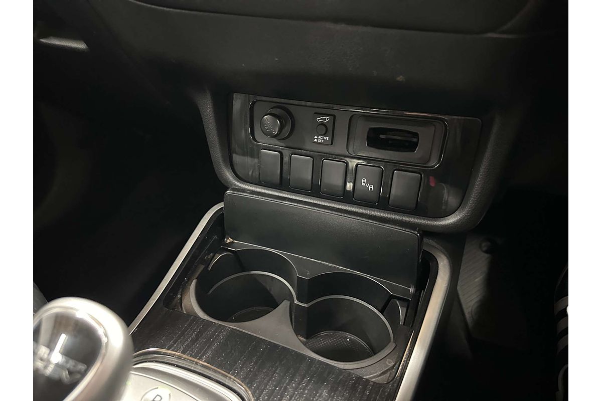 2018 Mitsubishi Outlander PHEV Exceed ZK