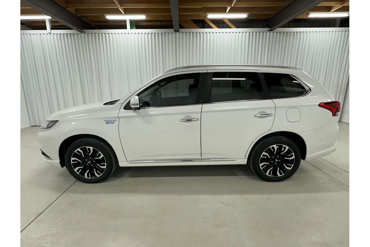 2018 Mitsubishi Outlander PHEV Exceed ZK
