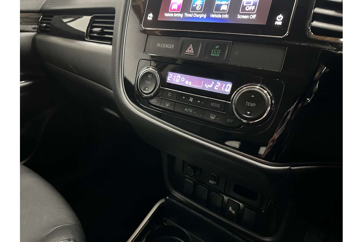 2018 Mitsubishi Outlander PHEV Exceed ZK