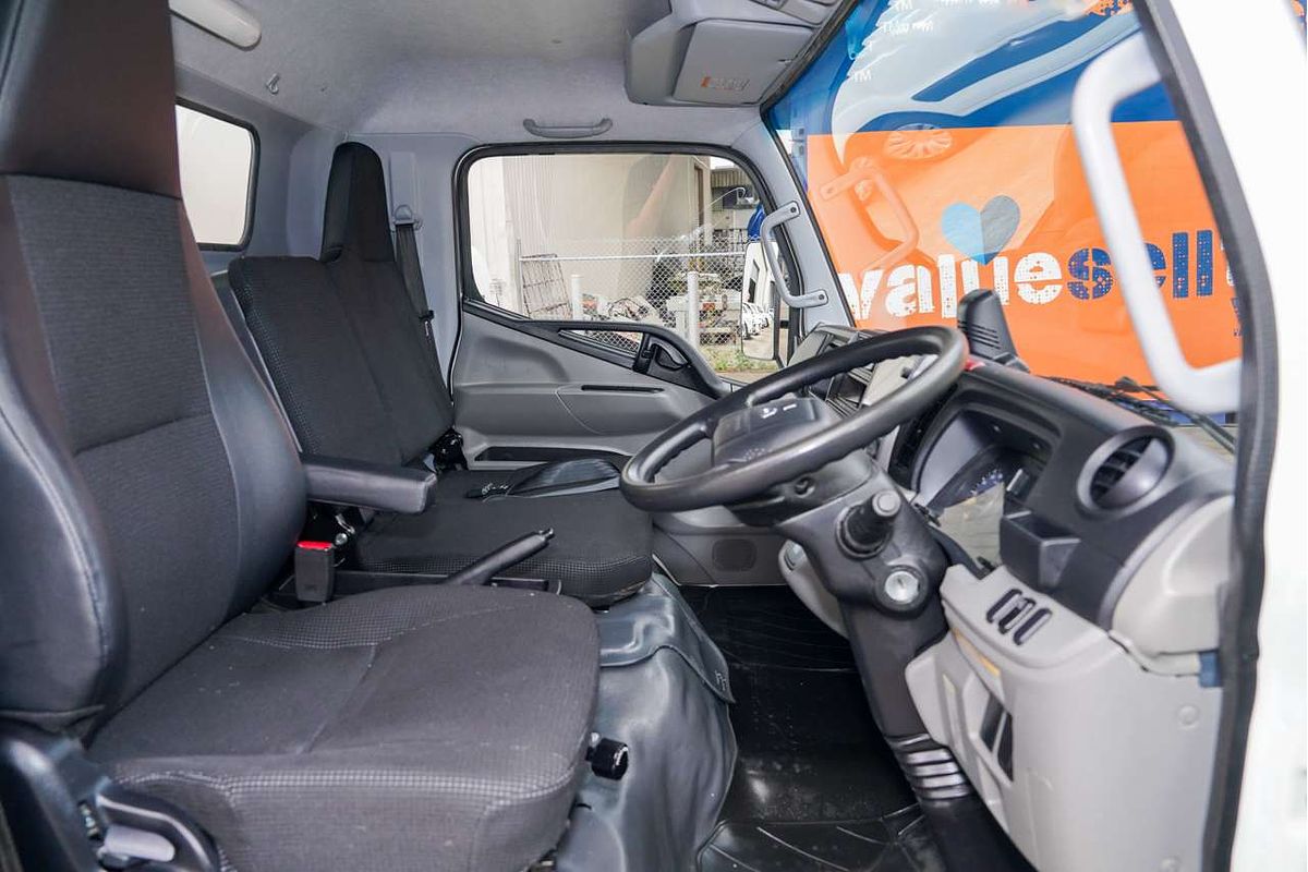 2022 Fuso Canter 515 4x2 SWB