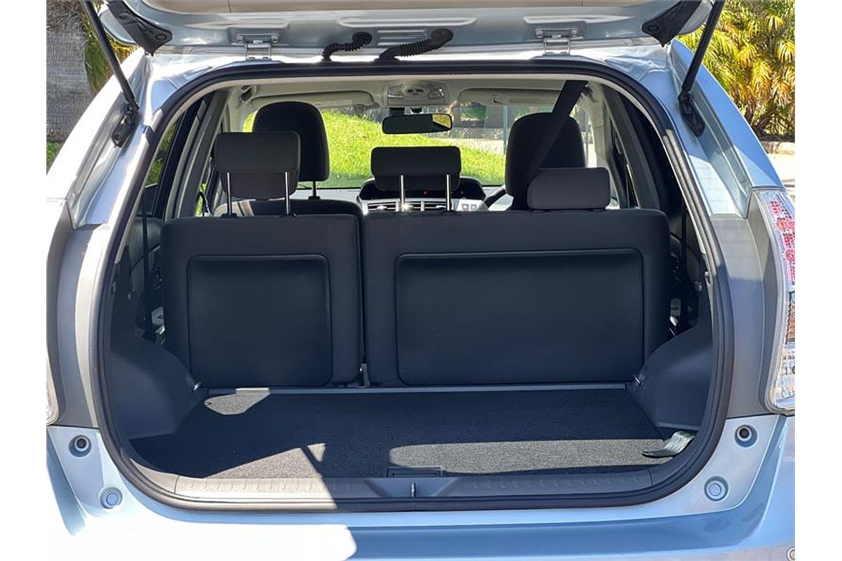 2012 Toyota Prius Alpha Welcab ZVW41