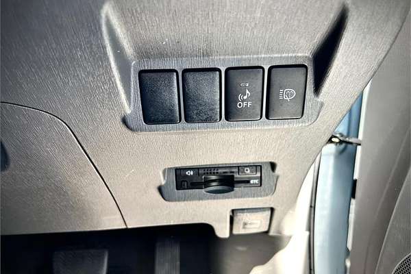 2012 Toyota Prius Alpha Welcab ZVW41