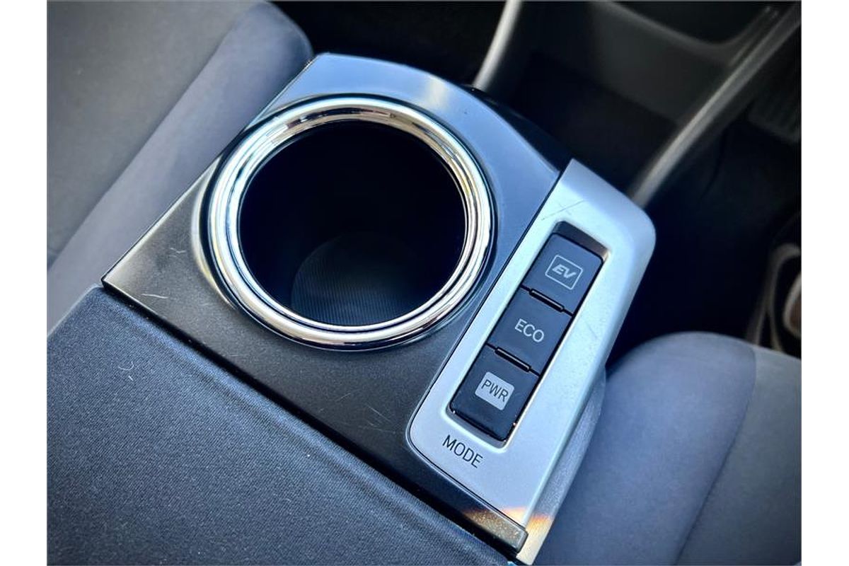 2012 Toyota Prius Alpha Welcab ZVW41