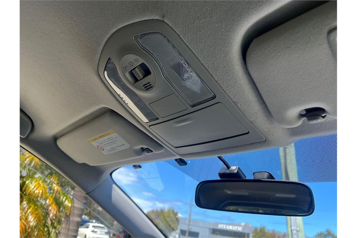2012 Toyota Prius Alpha Welcab ZVW41