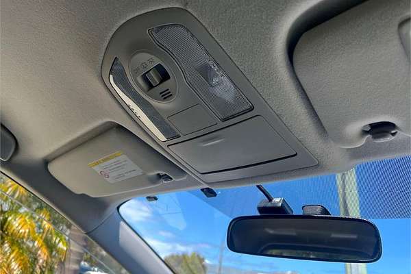 2012 Toyota Prius Alpha Welcab ZVW41