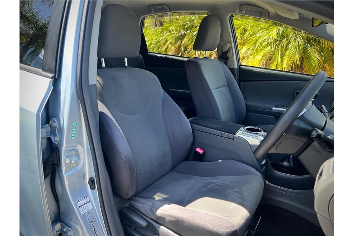 2012 Toyota Prius Alpha Welcab ZVW41