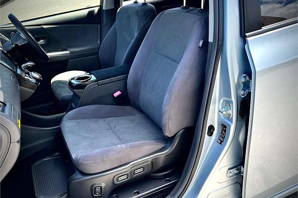 2012 Toyota Prius Alpha Welcab ZVW41