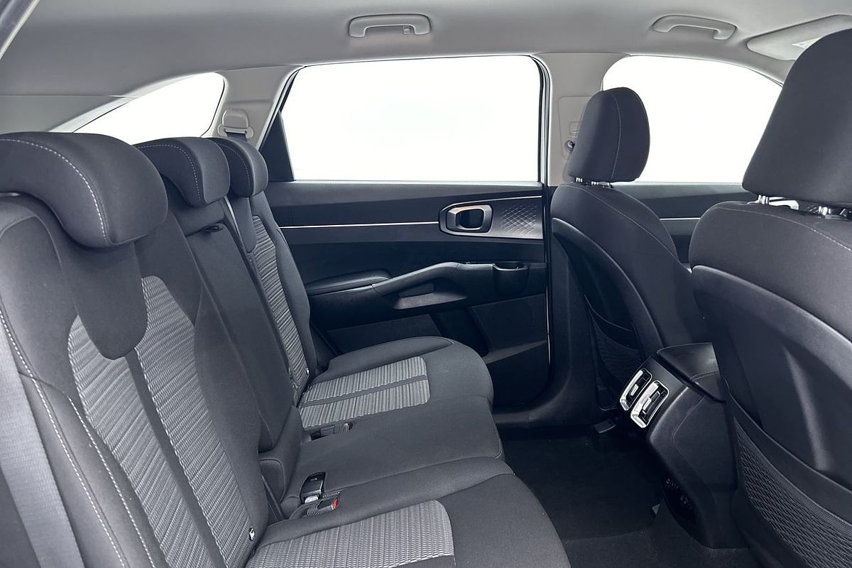 2023 Kia Sorento S MQ4