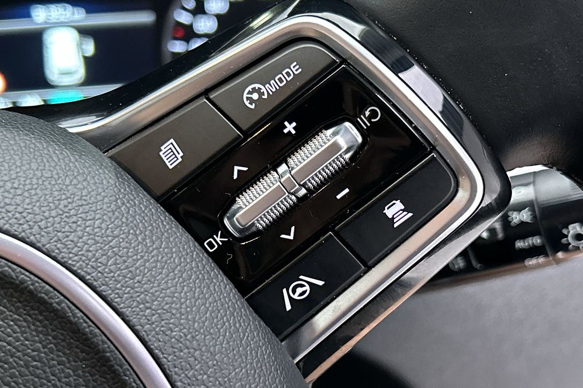 2023 Kia Sorento S MQ4