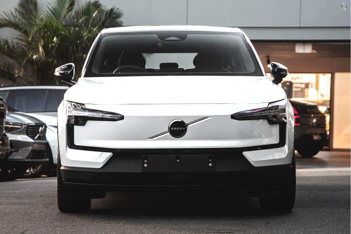 2024 Volvo EX30 Single Motor Extended Range Plus