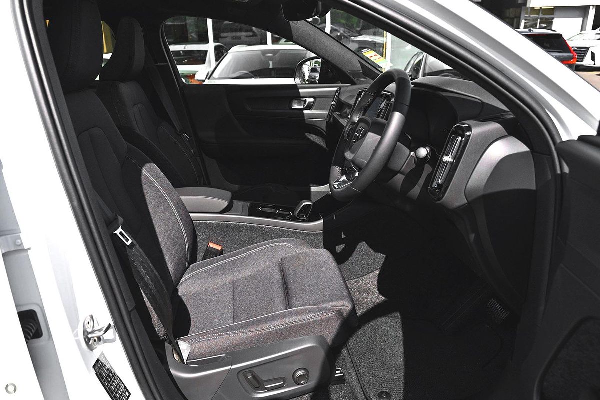 2024 Volvo C40 Recharge