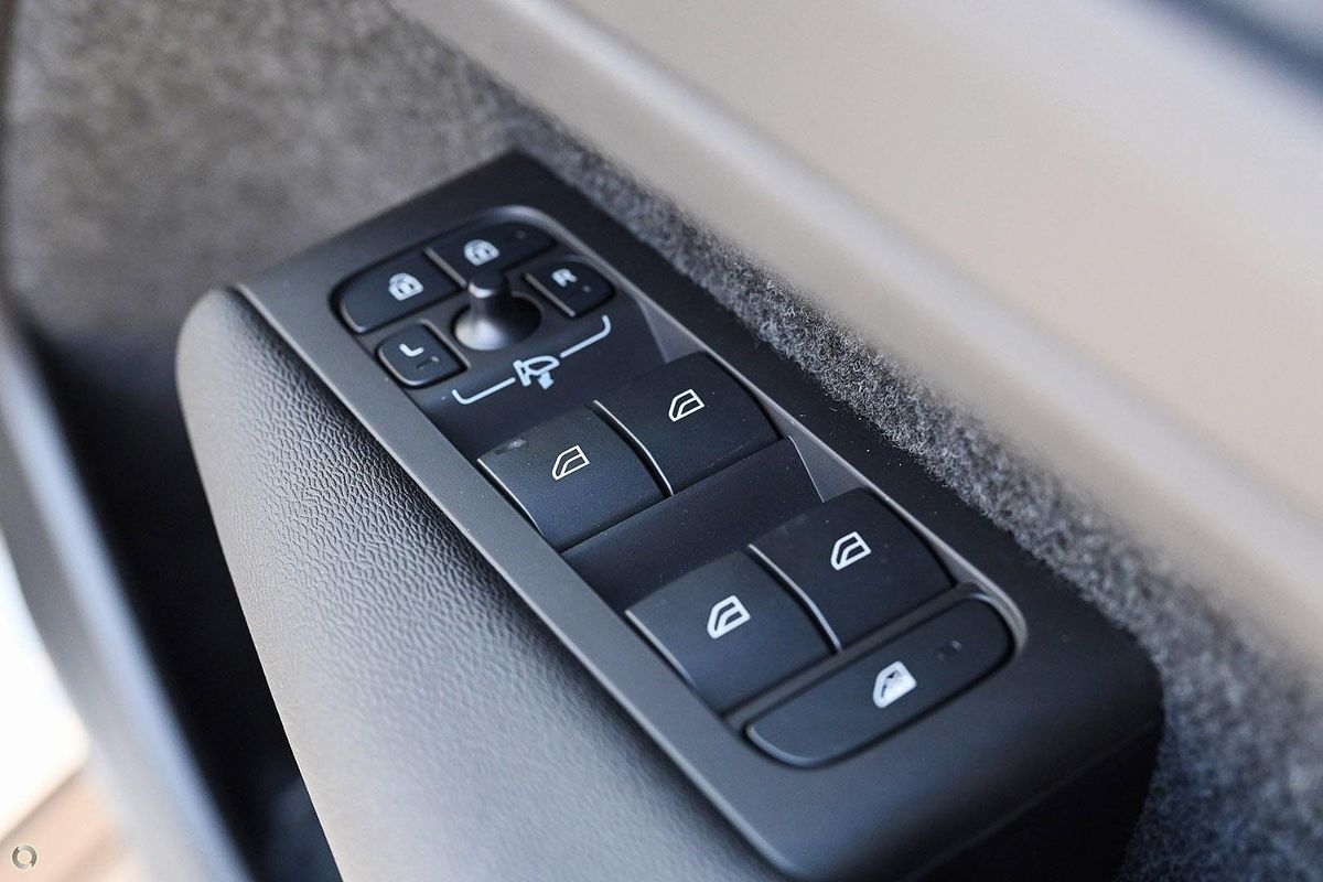2024 Volvo C40 Recharge