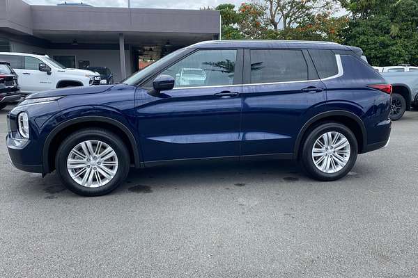 2022 Mitsubishi Outlander LS ZM