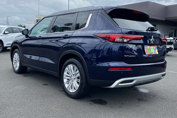 2022 Mitsubishi Outlander LS ZM