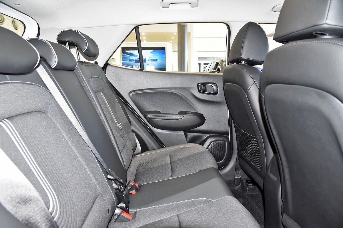 2024 Hyundai Venue Active QX.V5