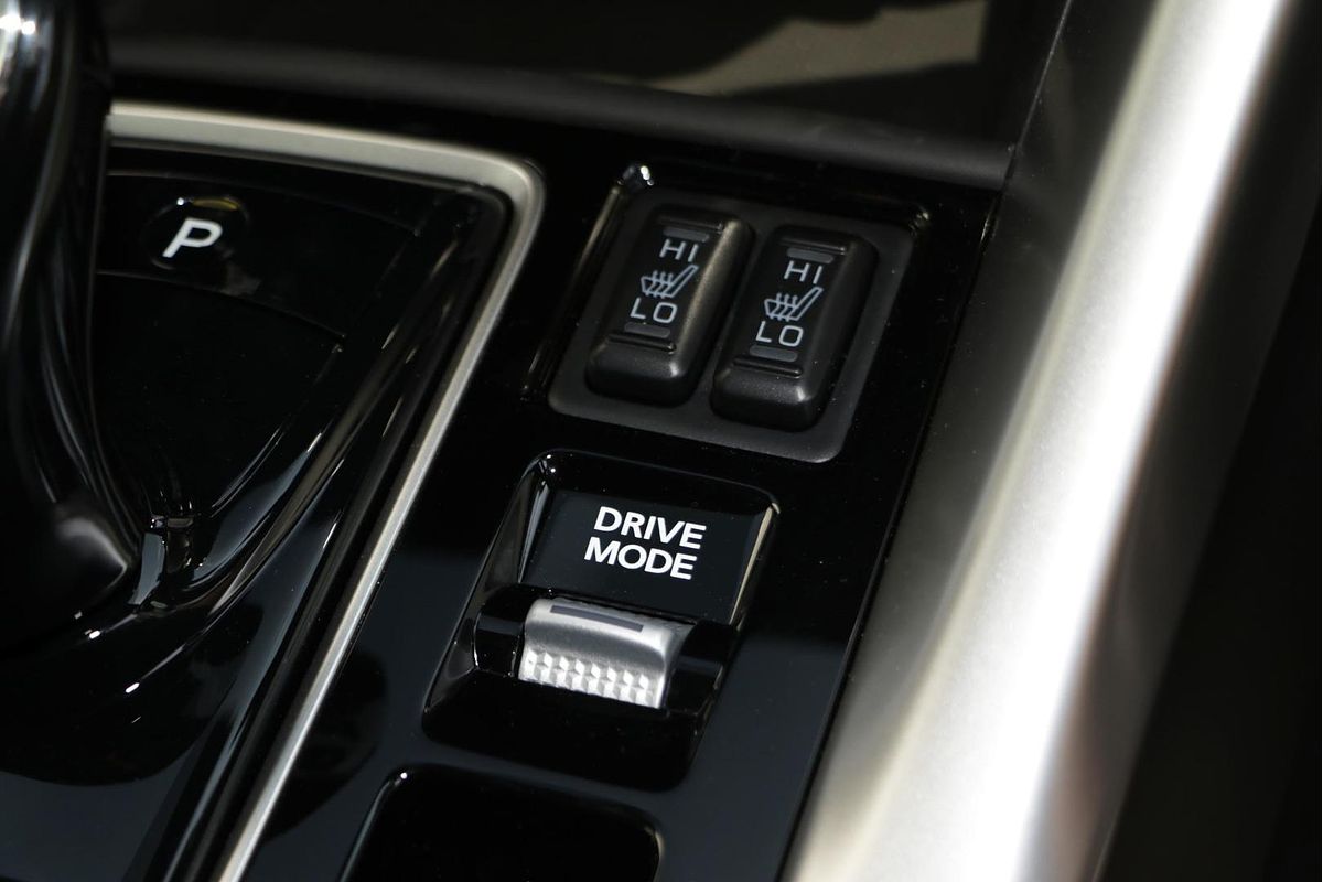 2024 Mitsubishi Eclipse Cross PHEV Exceed YB