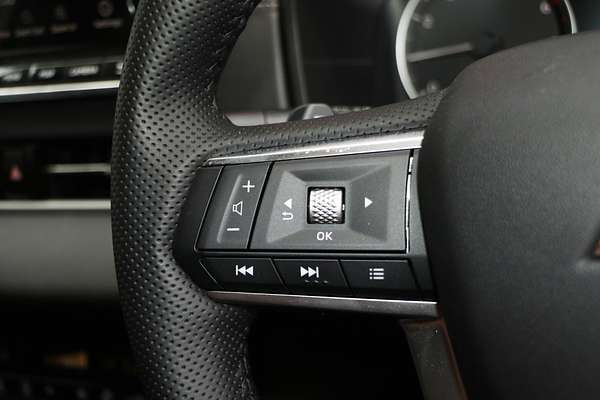 2024 Mitsubishi Outlander LS ZM