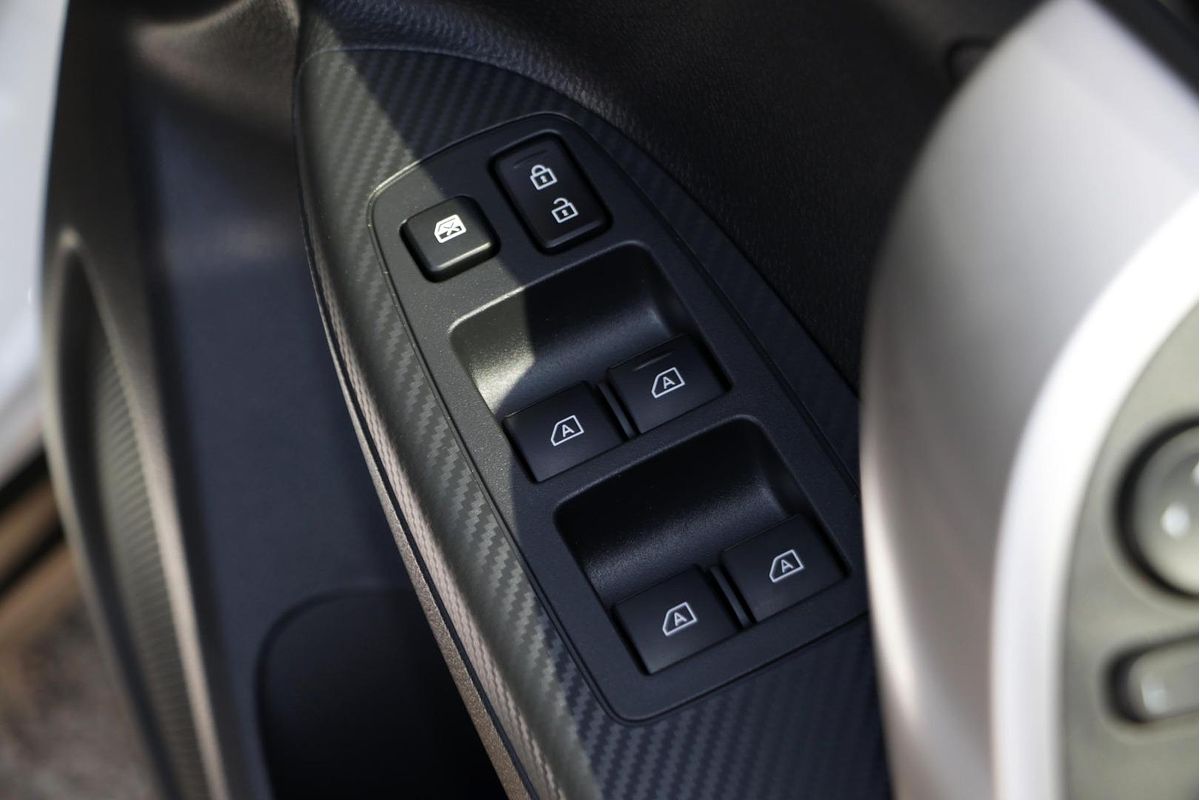 2024 Mitsubishi Eclipse Cross PHEV Exceed YB