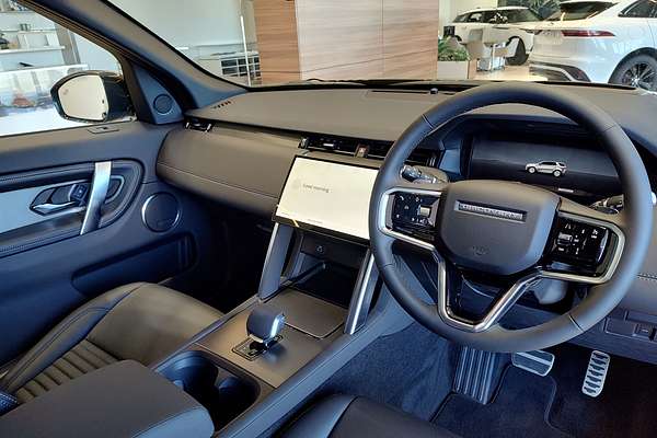 2024 Land Rover Discovery Sport P250 Dynamic SE L550