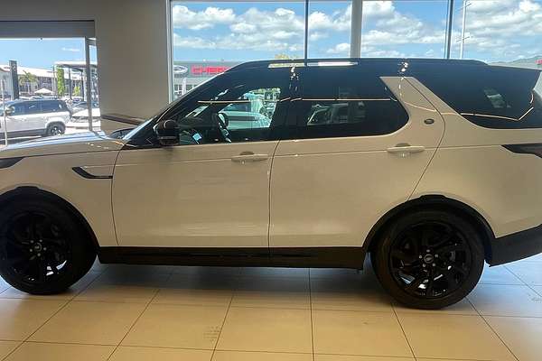 2024 Land Rover Discovery D300 Dynamic SE Series 5