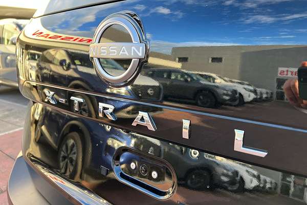 2024 Nissan X-TRAIL ST-L T33