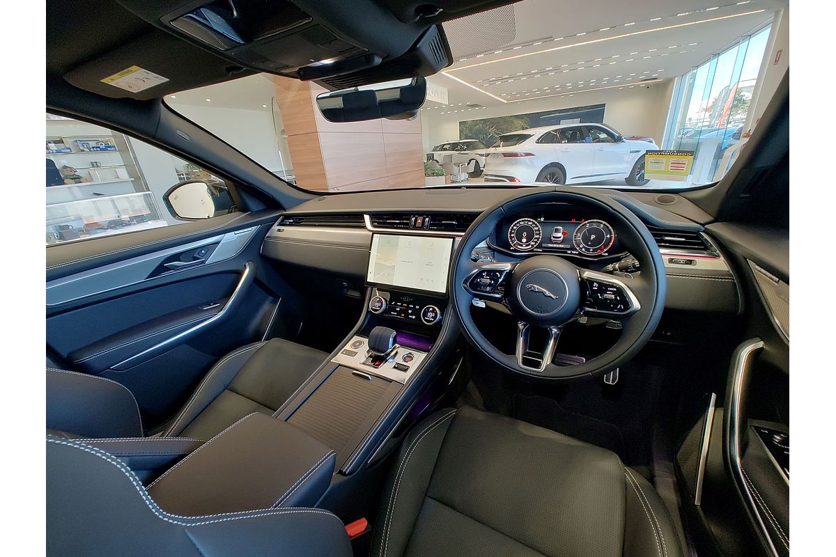 2024 Jaguar F-PACE D300 R-Dynamic SE X761
