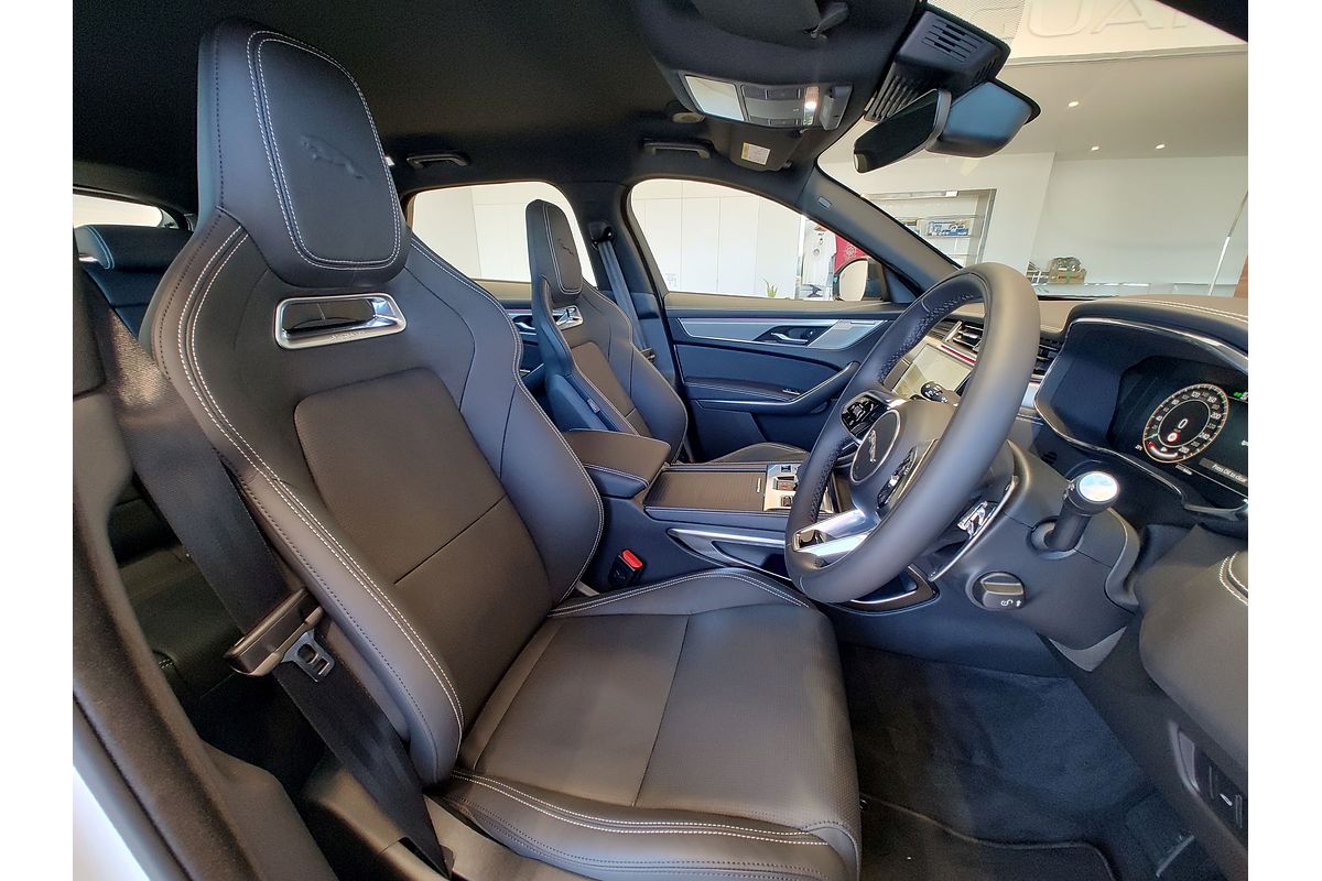 2024 Jaguar F-PACE D300 R-Dynamic SE X761