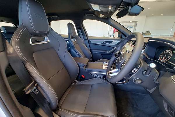 2024 Jaguar F-PACE D300 R-Dynamic SE X761