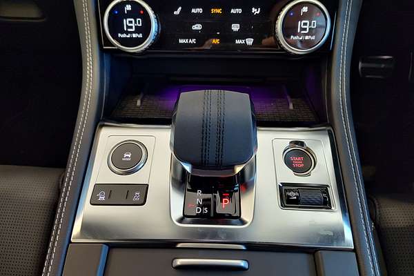 2024 Jaguar F-PACE D300 R-Dynamic SE X761